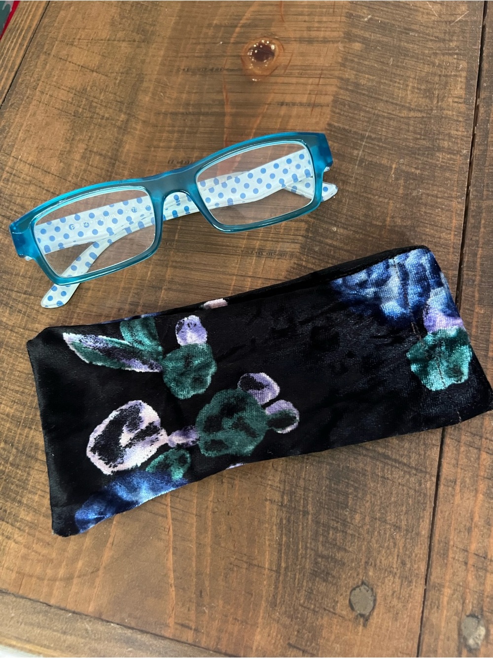 Vintage blue rectangular reading +2.75 glasses with a polka-dot pattern + holder
